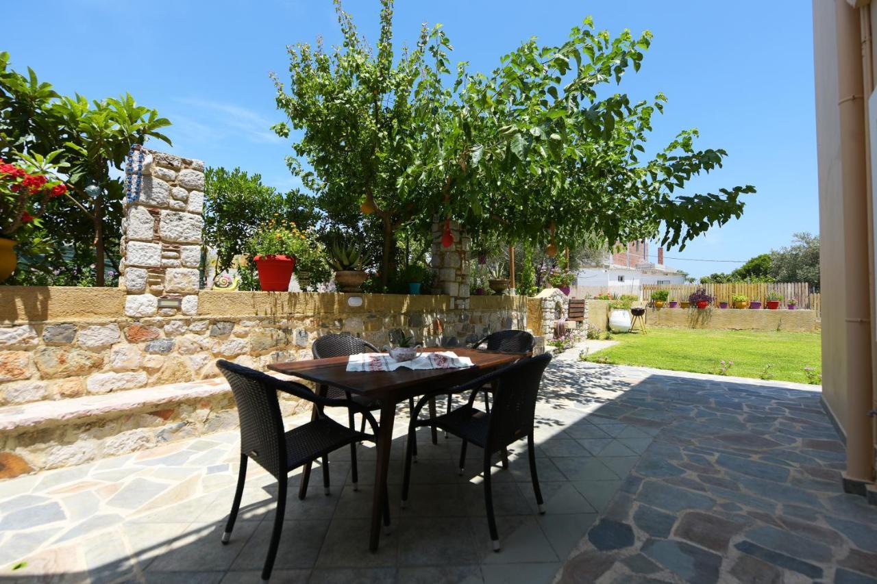 Athina's In Olive Grove Apartmán