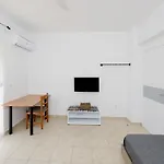 Athina\'S Apartment In Olive Grove