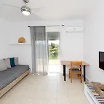 Athina\'S Apartment In Olive Grove