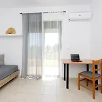 Apartment in Olive Grove