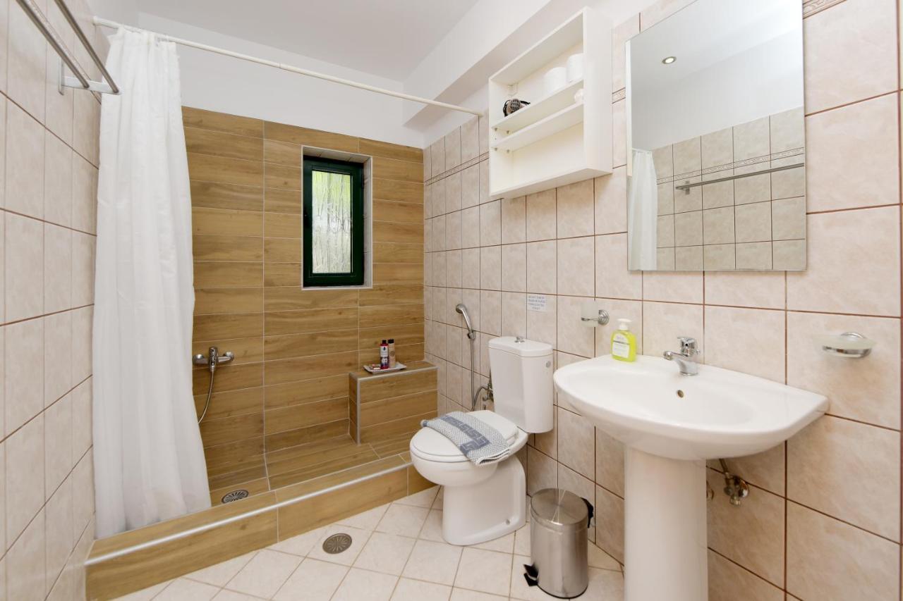 Apartment Athina's In Olive Grove Faliraki