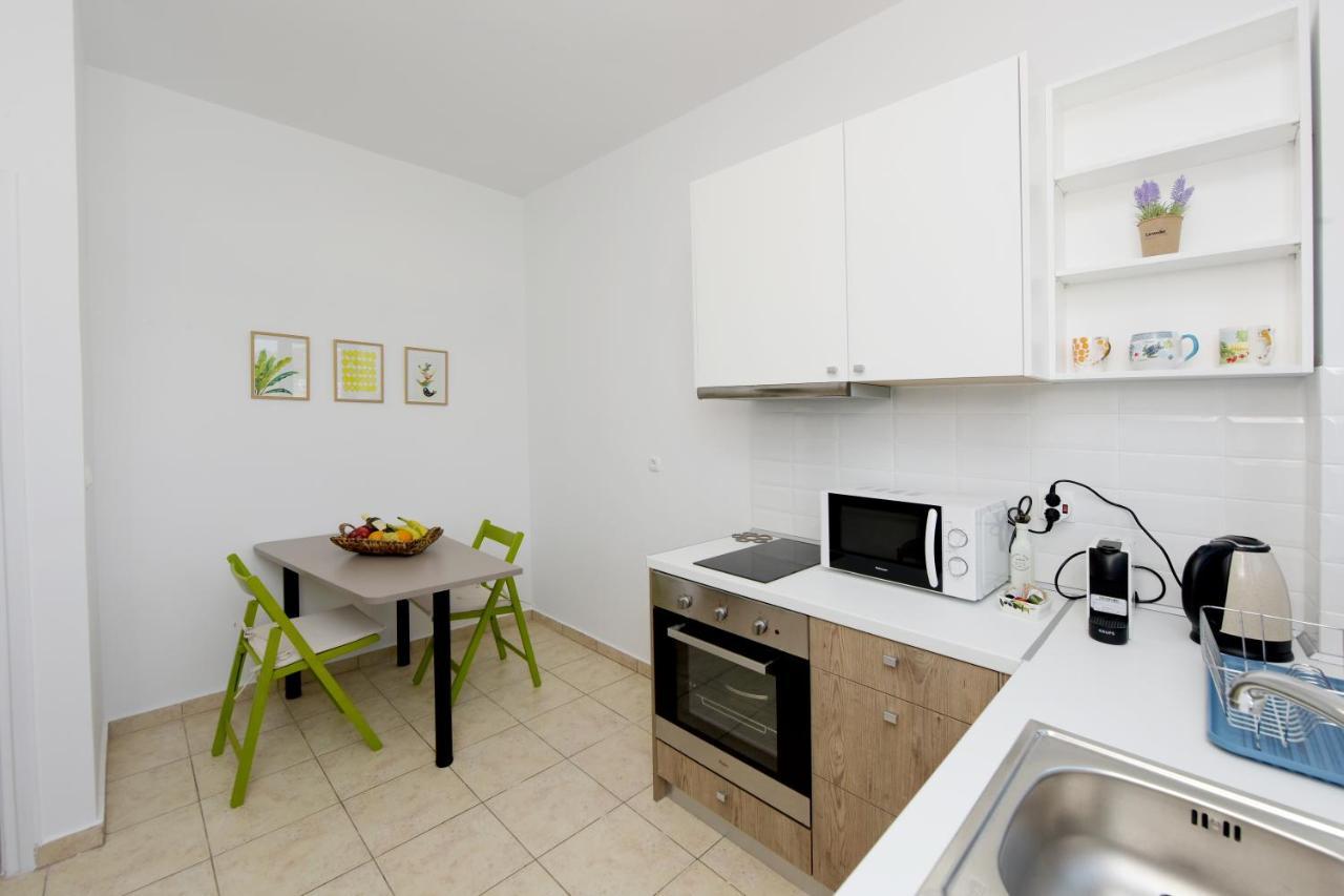 Athina's In Olive Grove Apartment Faliraki
