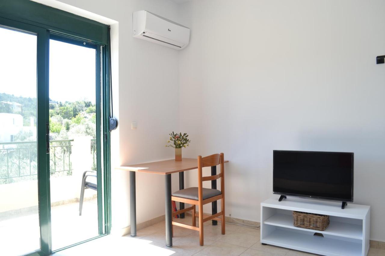 Athina's In Olive Grove Apartment *